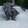 Mra Ferenc szobor